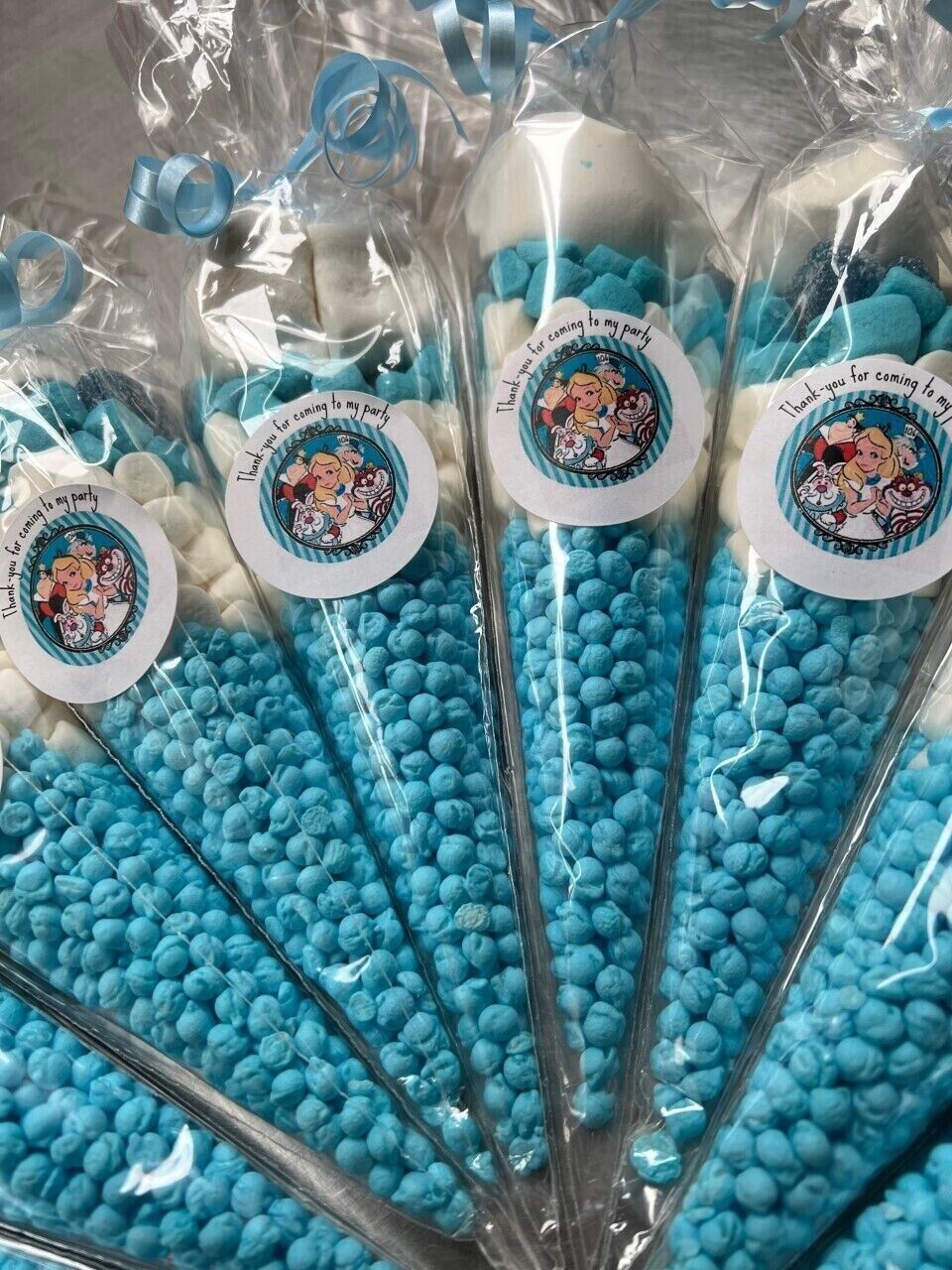 ? Alice In Wonderland Sweet Candy Cones Pre Filled Party Bag Fillers 19 Cms